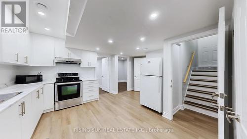 20 Bramoak Crescent, Brampton, ON - Indoor Photo Showing Kitchen