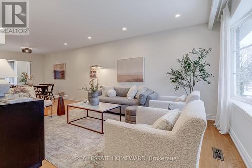 783 Dodsworth Crescent, Mississauga, ON - Indoor Photo Showing Living Room