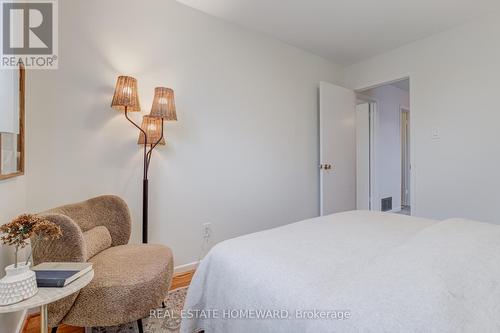 783 Dodsworth Crescent, Mississauga, ON - Indoor Photo Showing Bedroom