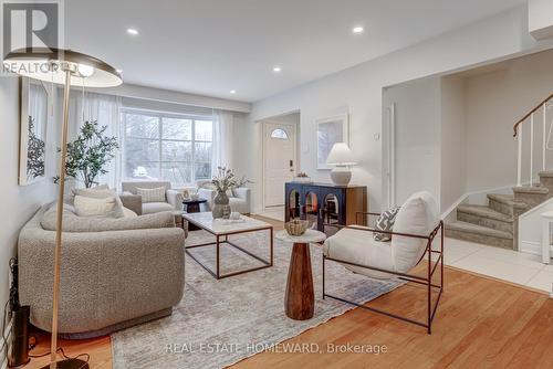 783 Dodsworth Crescent, Mississauga, ON - Indoor Photo Showing Living Room