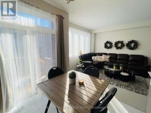 11 Cherry Blossom Heights, Hamilton, ON - Indoor Photo Showing Dining Room