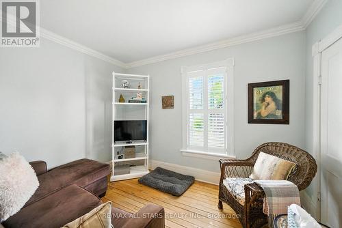 10987 Simcoe Street, Kawartha Lakes (Mariposa), ON - Indoor Photo Showing Living Room