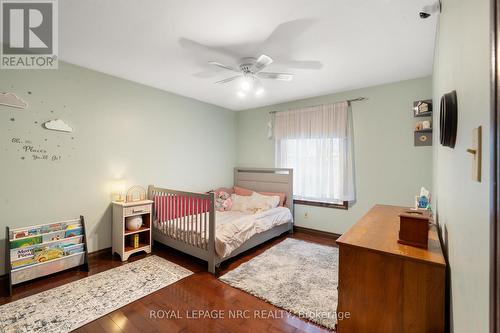 2821 Solar Crescent, Niagara Falls (Stamford), ON - Indoor Photo Showing Bedroom