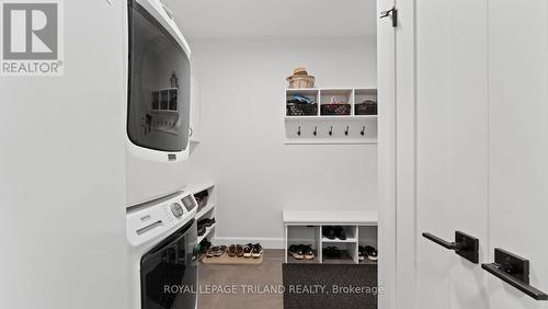 8443 Goosemarsh Line, Lambton Shores, ON - Indoor Photo Showing Laundry Room