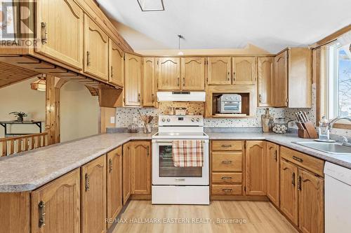 2574 Asphodel 12Th Line, Asphodel-Norwood, ON - Indoor Photo Showing Kitchen
