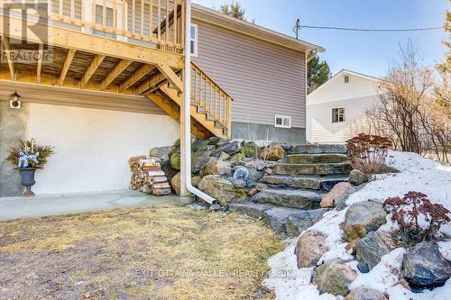 39090 Combermere Road, Madawaska Valley, ON - Outdoor