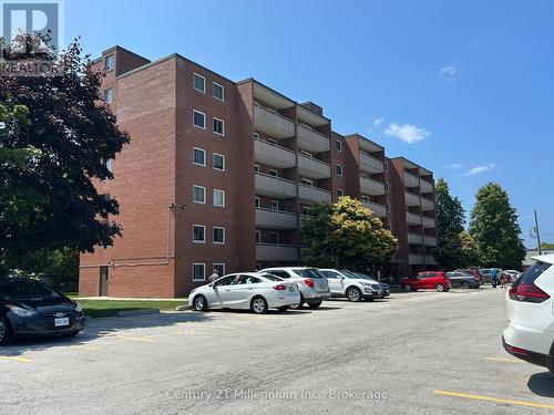 202 - 460 ONTARIO STREET  Collingwood, ON L9Y 4E5