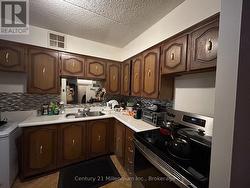 KITCHEN - 