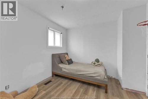 1320 Hansen, Windsor, ON - Indoor Photo Showing Bedroom