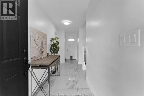 1320 Hansen, Windsor, ON - Indoor Photo Showing Laundry Room