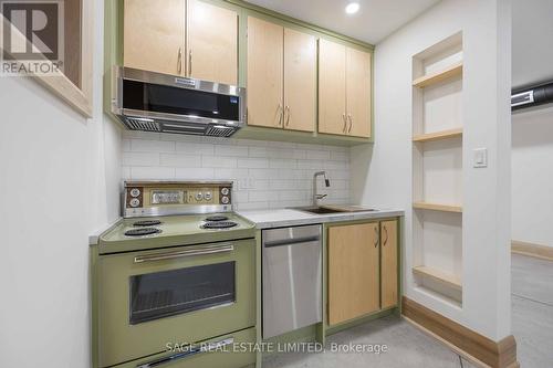 Lower - 67 Shannon Street, Toronto, ON - Indoor Photo Showing Kitchen