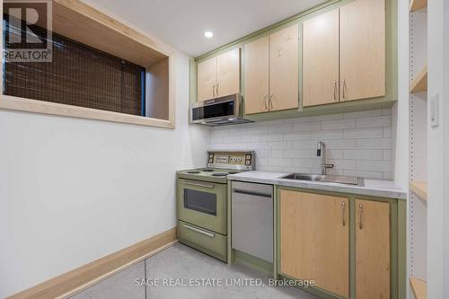 Lower - 67 Shannon Street, Toronto, ON - Indoor Photo Showing Kitchen