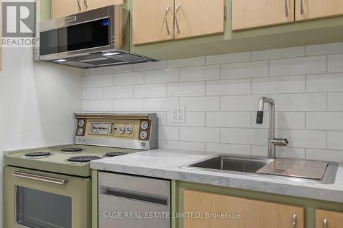 Lower - 67 Shannon Street, Toronto, ON - Indoor Photo Showing Kitchen