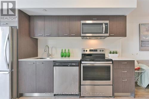 111 - 2100 Bridletowne Circle, Toronto, ON - Indoor Photo Showing Kitchen With Upgraded Kitchen