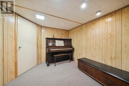 109 Sherwood Avenue, Oshawa, ON - Indoor