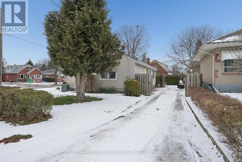 109 Sherwood Avenue, Oshawa, ON - Outdoor