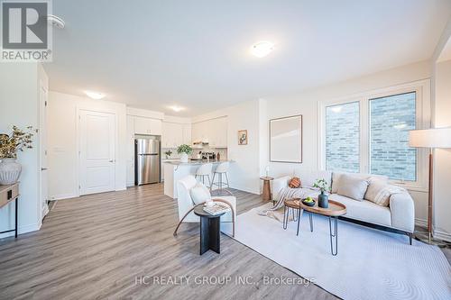 82 Thomas Frisby Jr Crescent, Markham, ON - Indoor Photo Showing Living Room