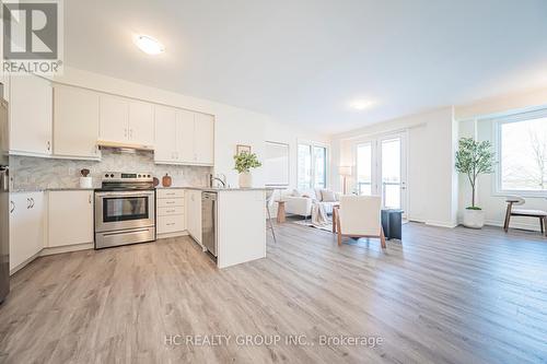 82 Thomas Frisby Jr Crescent, Markham, ON - Indoor Photo Showing Kitchen With Stainless Steel Kitchen