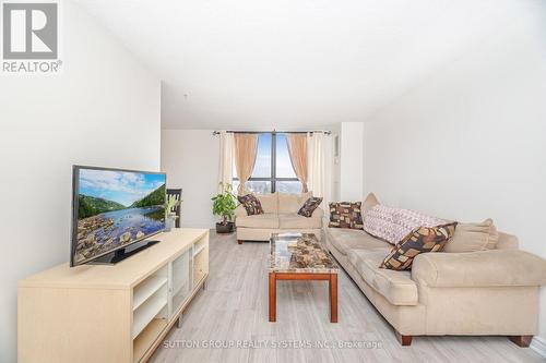 1407 - 3170 Kirwin Avenue, Mississauga, ON - Indoor Photo Showing Living Room