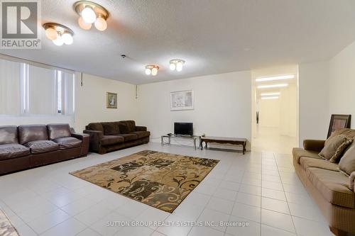 1407 - 3170 Kirwin Avenue, Mississauga, ON - Indoor Photo Showing Living Room