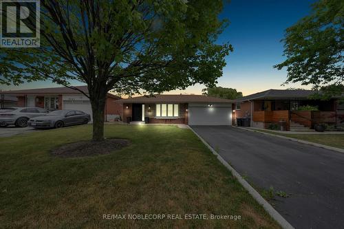 2515 Hensall Street, Mississauga, ON - Outdoor With Facade