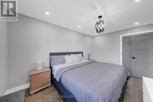 2515 Hensall Street, Mississauga, ON - Indoor Photo Showing Bedroom