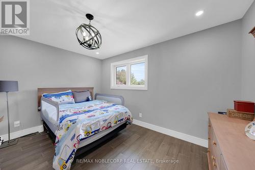 2515 Hensall Street, Mississauga, ON - Indoor Photo Showing Bedroom