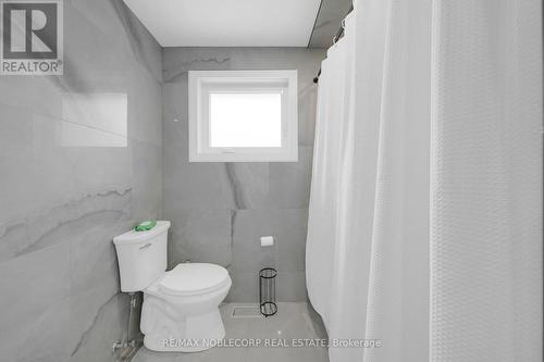 2515 Hensall Street, Mississauga, ON - Indoor Photo Showing Bathroom