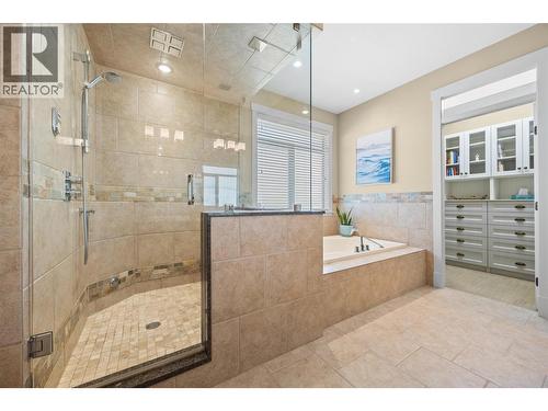 6482 Renfrew Court, Peachland, BC - Indoor Photo Showing Bathroom
