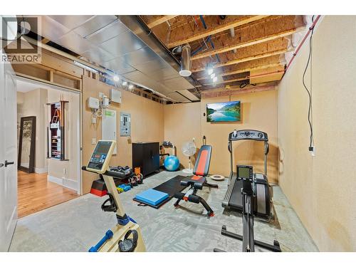 6482 Renfrew Court, Peachland, BC - Indoor Photo Showing Gym Room
