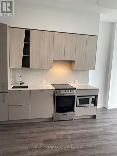 707 - 3883 Quartz Road, Mississauga, ON - Indoor Photo Showing Kitchen