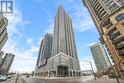 2901 - 395 SQUARE ONE DRIVE  Mississauga, ON L5B 0P6