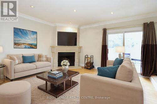 16 - 1021 Cedarglen Gate, Mississauga, ON 