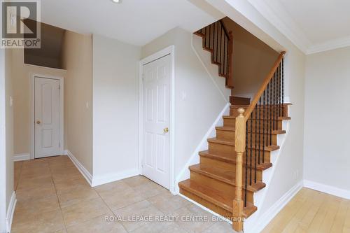 16 - 1021 Cedarglen Gate, Mississauga, ON 