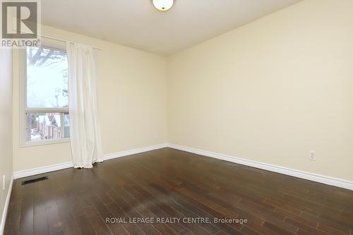 16 - 1021 Cedarglen Gate, Mississauga, ON 