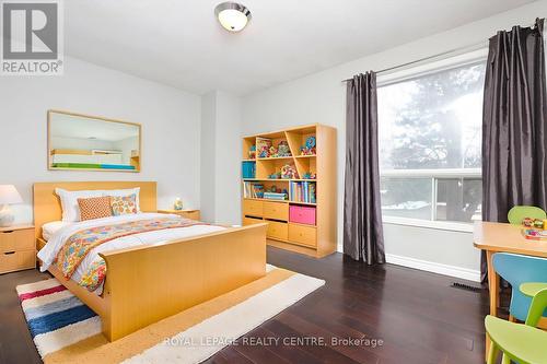 16 - 1021 Cedarglen Gate, Mississauga, ON 