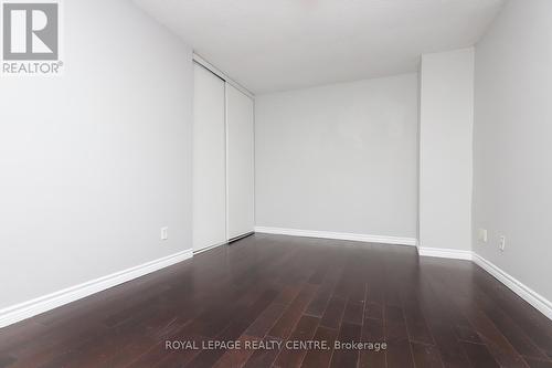 16 - 1021 Cedarglen Gate, Mississauga, ON 