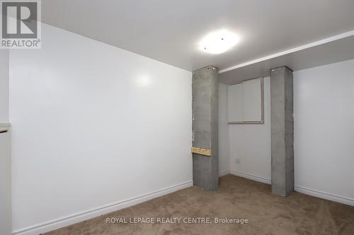 16 - 1021 Cedarglen Gate, Mississauga, ON 