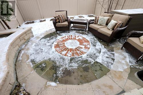 16 - 1021 Cedarglen Gate, Mississauga, ON 