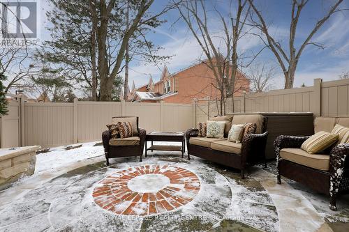 16 - 1021 Cedarglen Gate, Mississauga, ON 