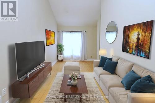 16 - 1021 Cedarglen Gate, Mississauga, ON 