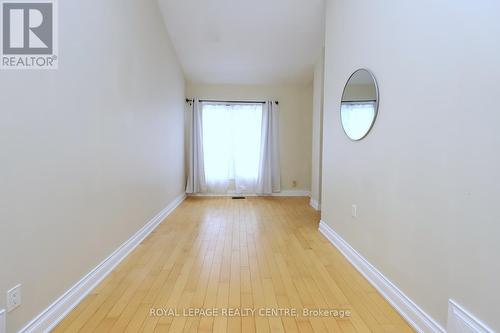 16 - 1021 Cedarglen Gate, Mississauga, ON 