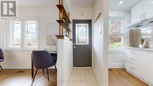 19 Montcalm Avenue, Toronto, ON - Indoor