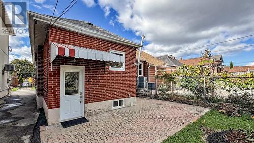 19 Montcalm Avenue, Toronto, ON - Outdoor