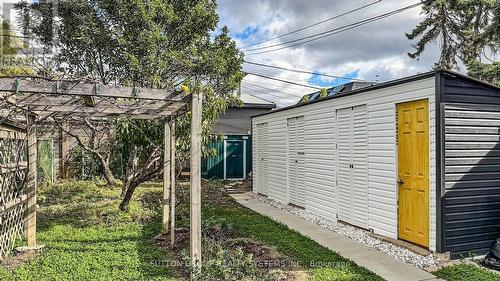 19 Montcalm Avenue, Toronto, ON - Outdoor