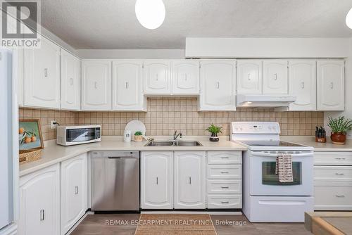 1706 - 375 King Street N, Kitchener, ON 