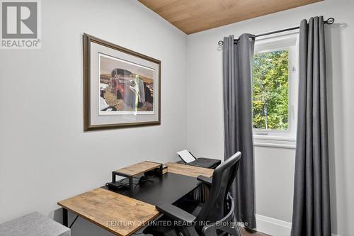 5 Fire Route 46, Trent Lakes, ON - Indoor Photo Showing Office