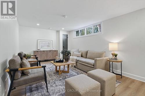 27 - 35 Waterman Avenue, London South (South R), ON - Indoor Photo Showing Living Room