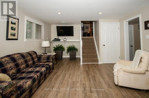15 Balcarres Road, London North (North C), ON - Indoor Photo Showing Living Room