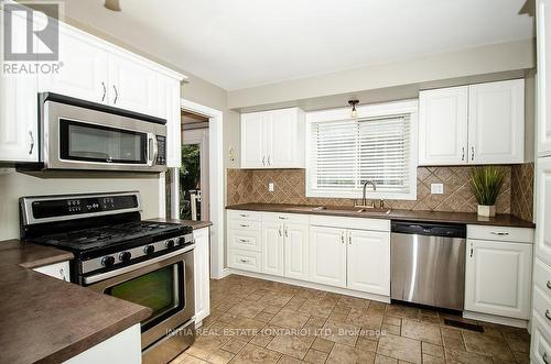 15 Balcarres Road, London North (North C), ON - Indoor Photo Showing Kitchen